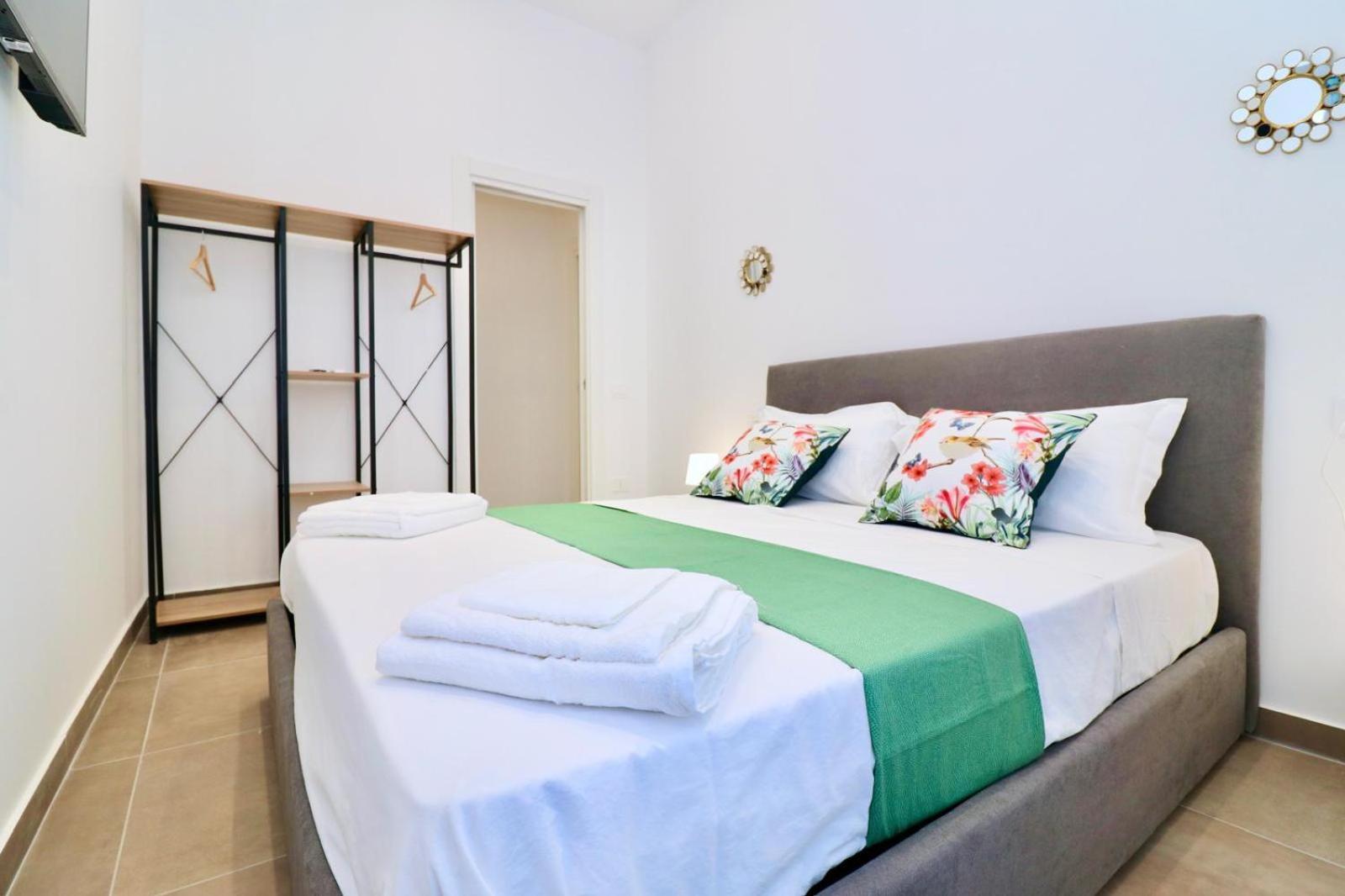Bed and Breakfast Fly Zone Nápoles Exterior foto