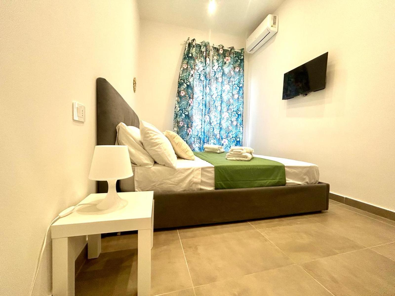 Bed and Breakfast Fly Zone Nápoles Exterior foto